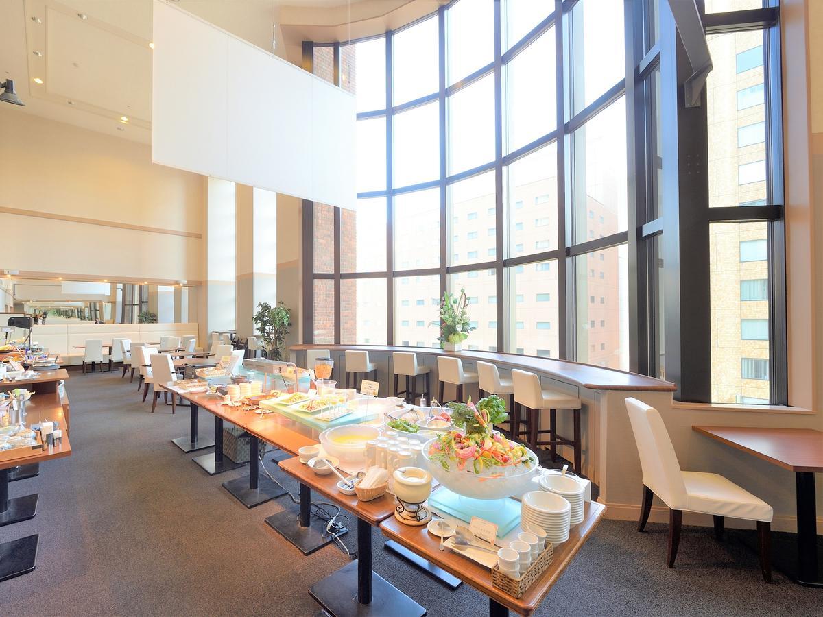 Hotel Wbf Sapporo Odori Екстериор снимка