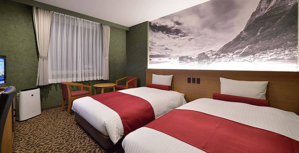 Hotel Wbf Sapporo Odori Екстериор снимка